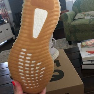 Yeezy Boost 350 V2